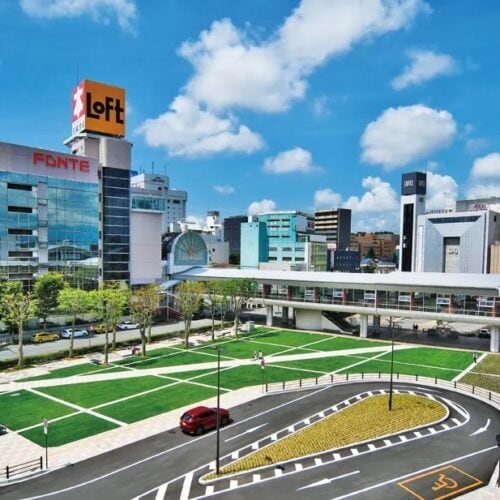 秋田県秋田市の秋田駅前。医療機関、福祉施設、買い物施設などがバランスよく立地していて暮らしやすい環境です。