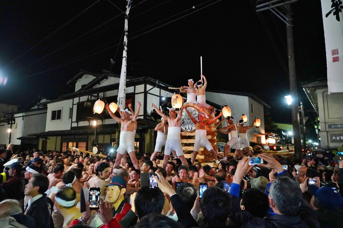 例年4月19日、20日に行われる気多若宮神社の飛騨古川祭（起し太鼓）。