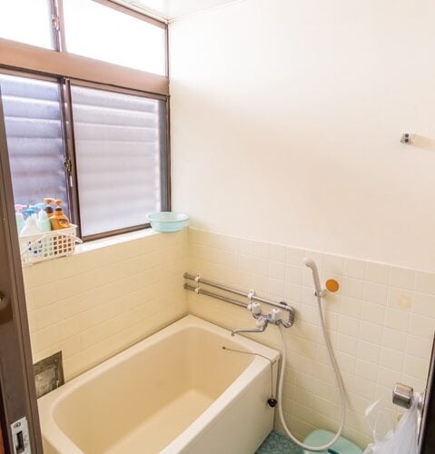 長野県須坂市の移住体験施設「移住体験ハウス」浴室