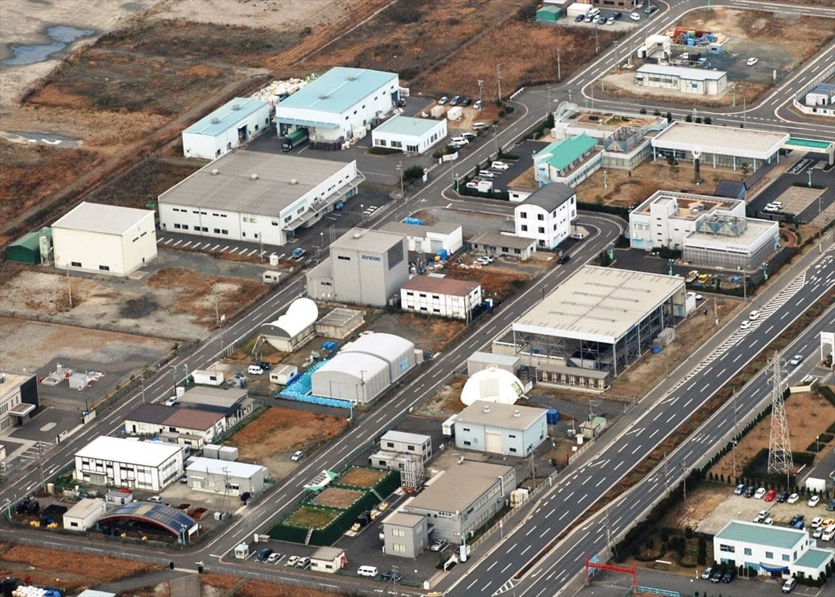 リサイクルの研究機関や工場が集積した北九州エコタウン（福岡県北九州市）