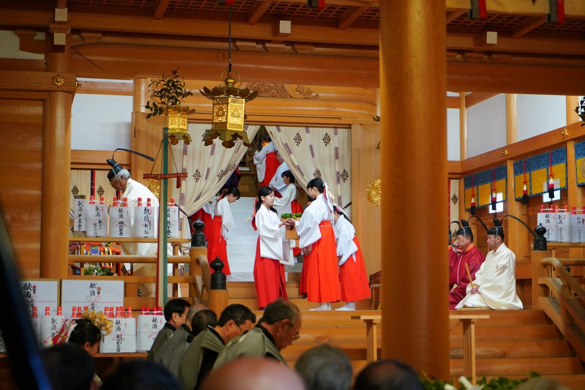 例年4月19日、20日に行われる気多若宮神社の飛騨古川祭（気多若宮神社神事）。