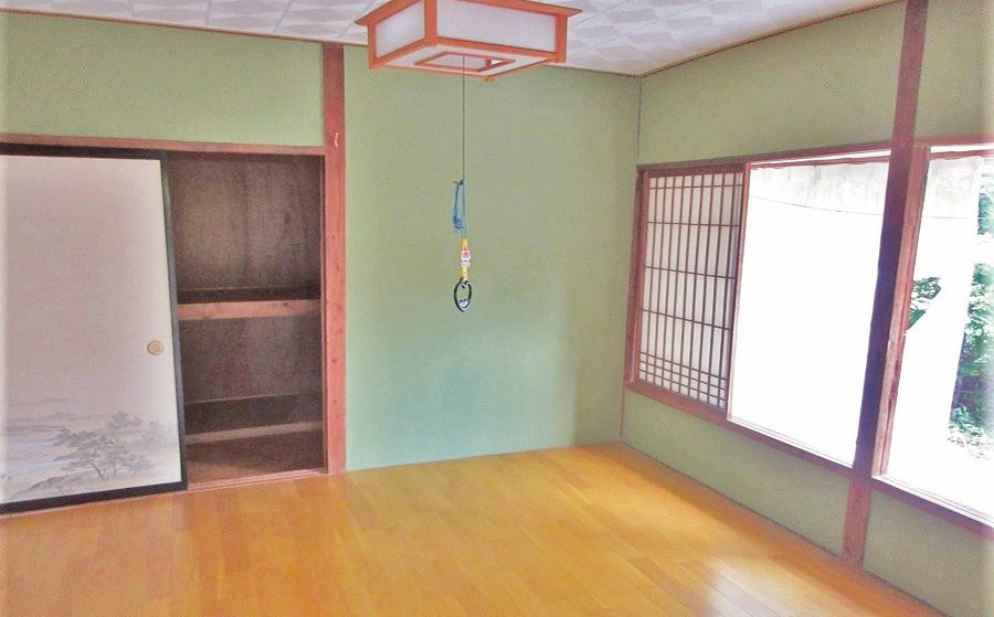 岩手県遠野市の物件の洋室です。もと和室ですが、床をフローリングにリフォーム済み