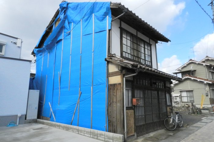 鳥取県倉吉市の物件の外壁です。補修が必要です