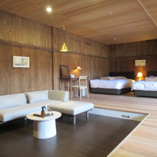客室は3室あります。特にお庭の眺めや檜風呂が魅力のホテルです。
