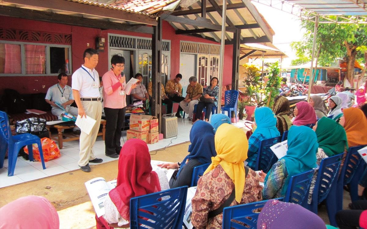 鹿児島県大崎町では、インドネシア共和国でごみ分別などのシステムづくりの技術指導を実施