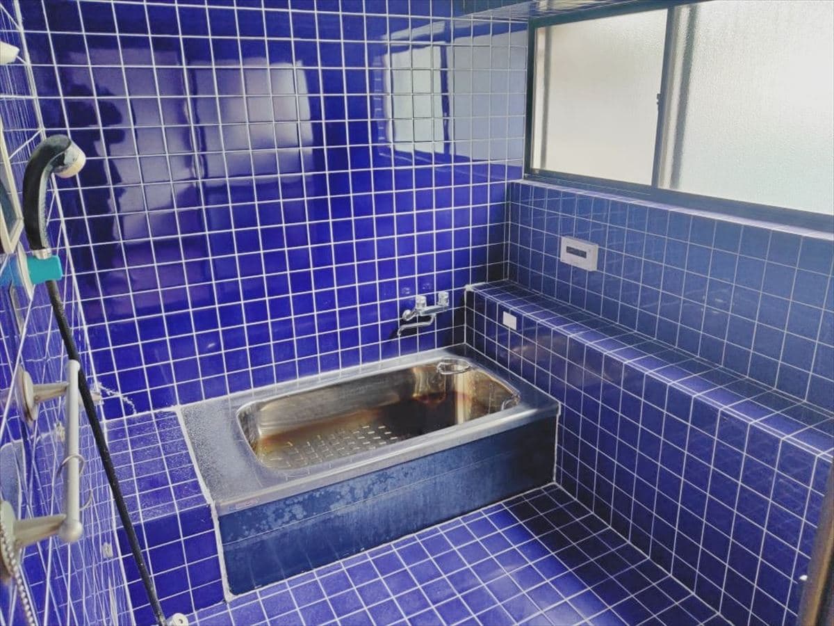 宮城県石巻市の物件の浴室