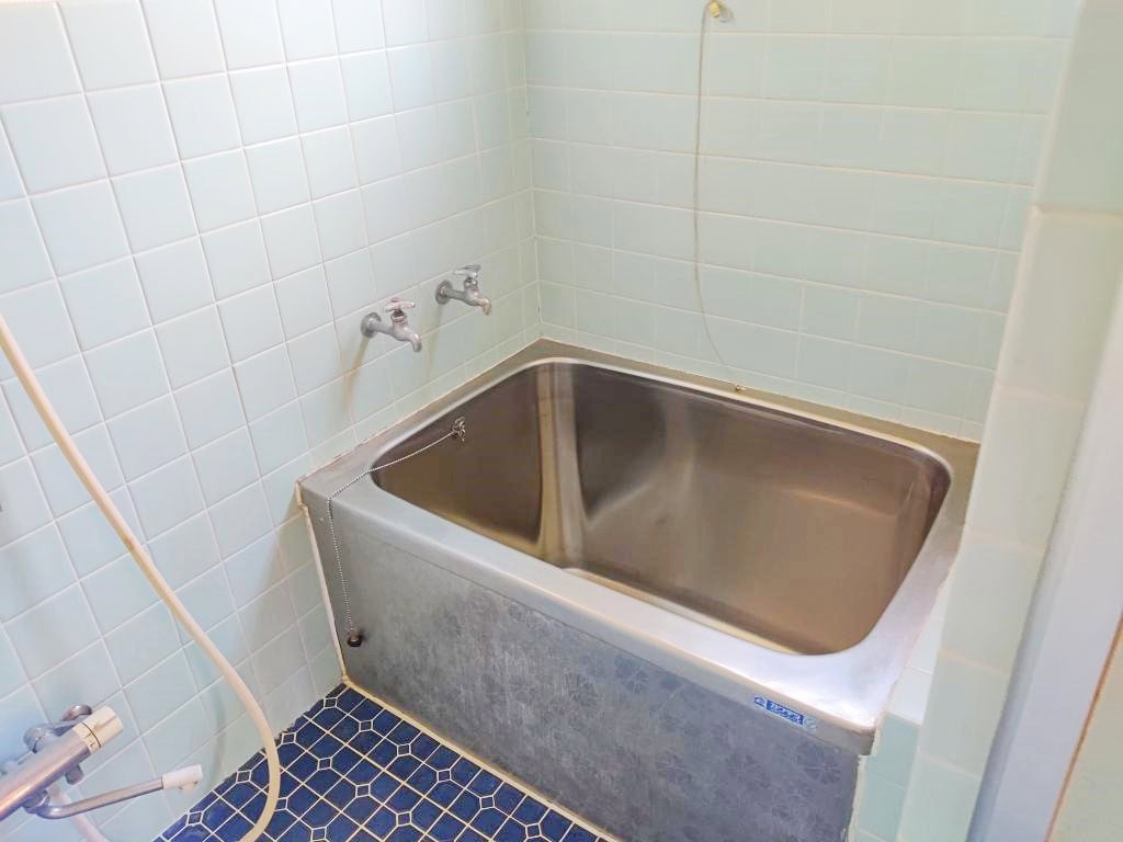 宮城県石巻市の別棟の浴室