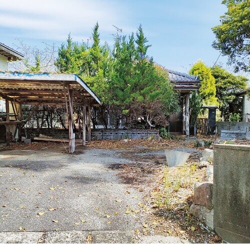 宮崎県高鍋町の物件の外観。隣が神社でマリンスポーツ、菜園も満喫できる4Kの平屋です