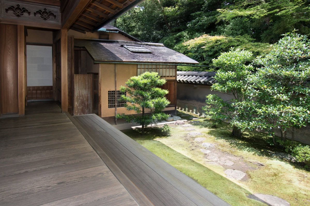 京都・大徳寺「真珠庵」の書院「通僊院」と茶室「庭玉軒」。