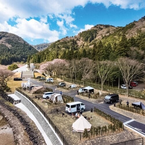 濃尾平野を一望する「羽根谷だんだん公園キャンプ場」／岐阜県海津市