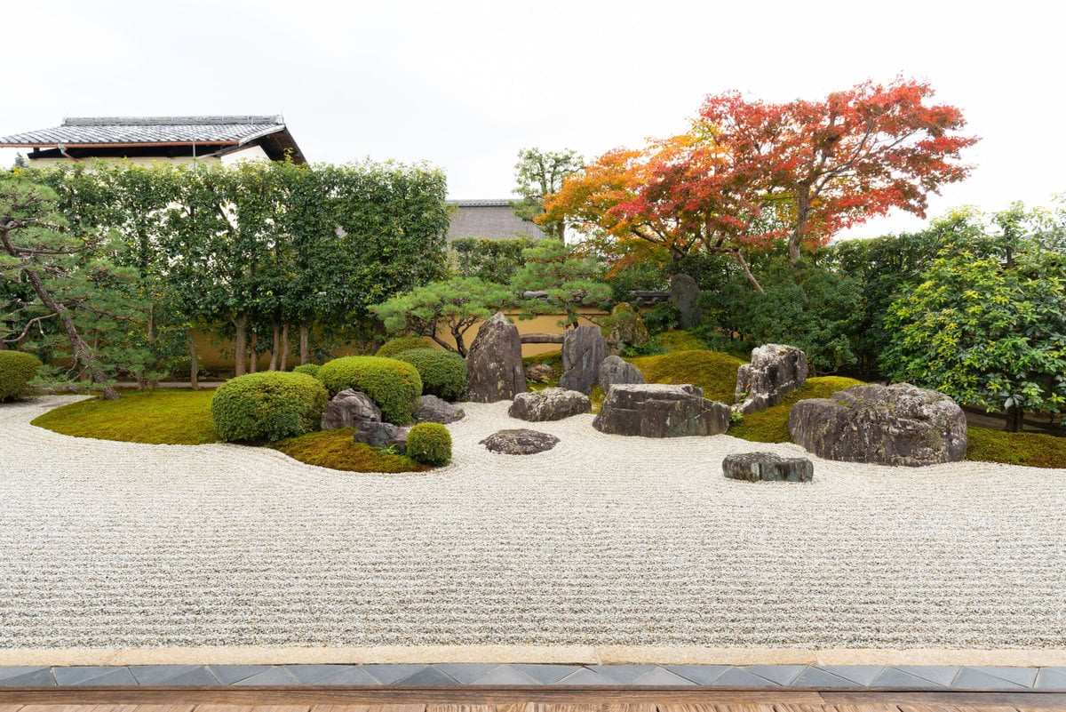 京都・大徳寺「興臨院」の方丈庭園（正面）。