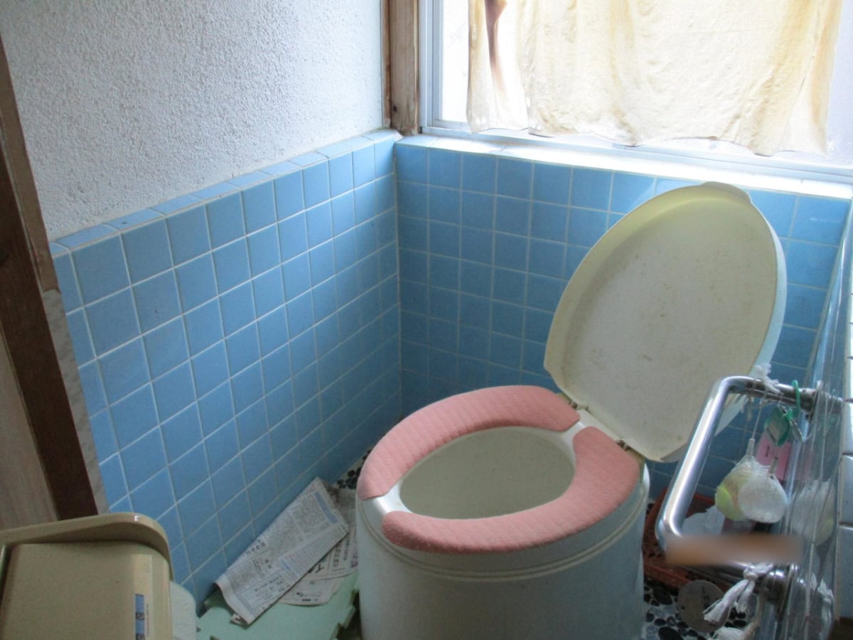 兵庫県佐用町の古民家物件のトイレ