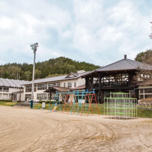 山間部の入り口に位置する附馬牛小学校（岩手県遠野市）