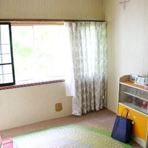 青森県つがる市の物件の洋室。子ども部屋に最適です