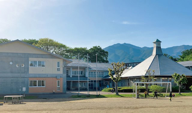 長野県南箕輪村には保育園から大学院まである