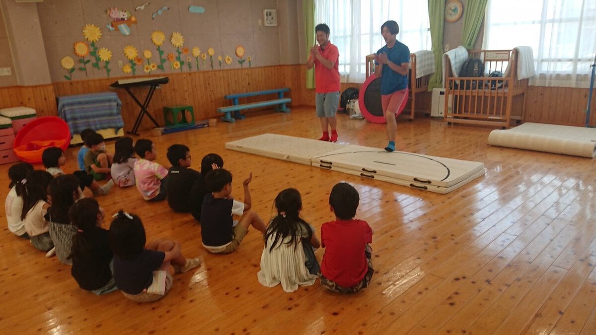 滋賀県住みます芸人ノーサインがエリア事業で行っている「ノーサインクラブ」