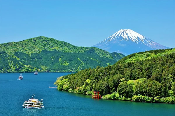 5位は日本有数の温泉地・箱根（神奈川県）。自然はもちろんのこと、美術館や温泉にも訪れてみては？