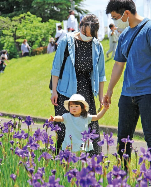 山梨県南アルプス市は、子どもと遊べる場所が多く、移住者も多い