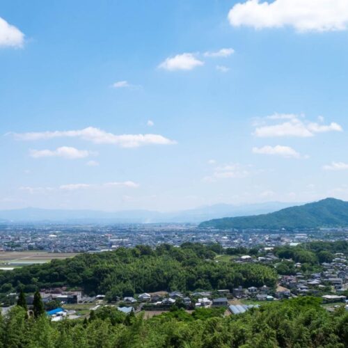 熊本県宇土市の市街地にある「白山（はくさん）」から望む市内の風景