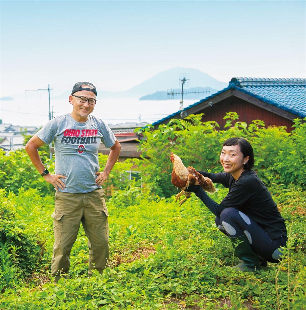 53歳で今治市の地域おこし協力隊となった山本寿さんと、妻の暖子さん