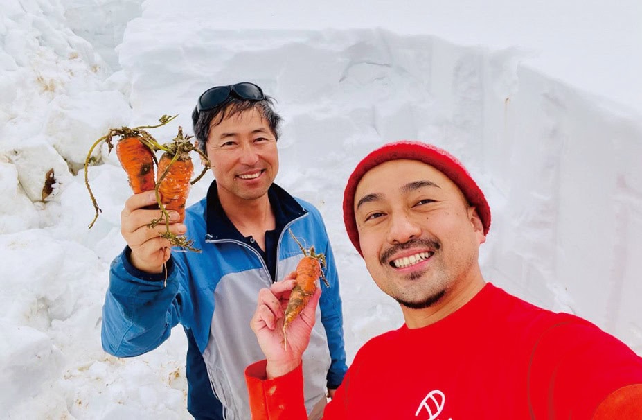 自然農家で雪下にんじんの収穫をお手伝い