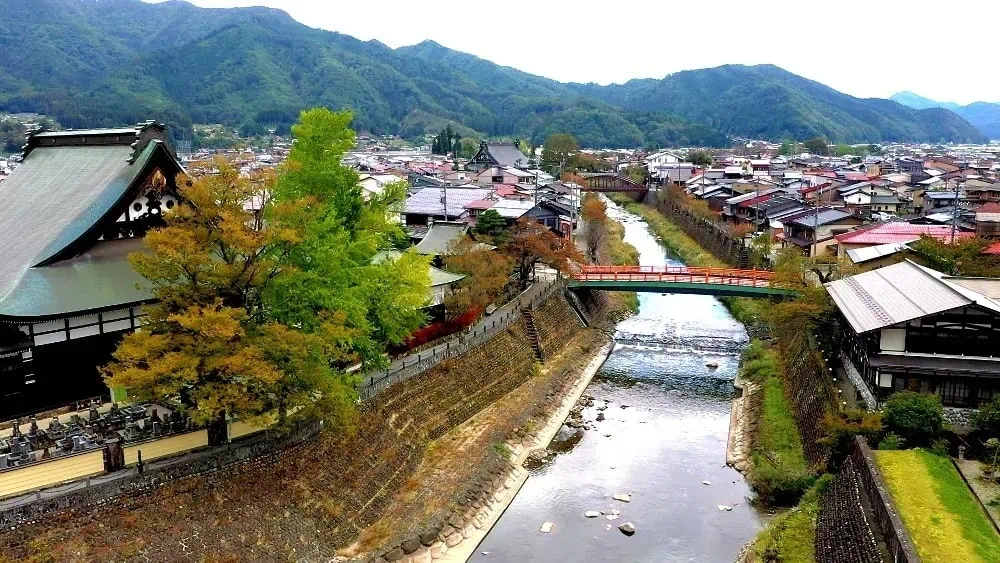 飛騨市の真言寺から見た飛騨古川の街並み