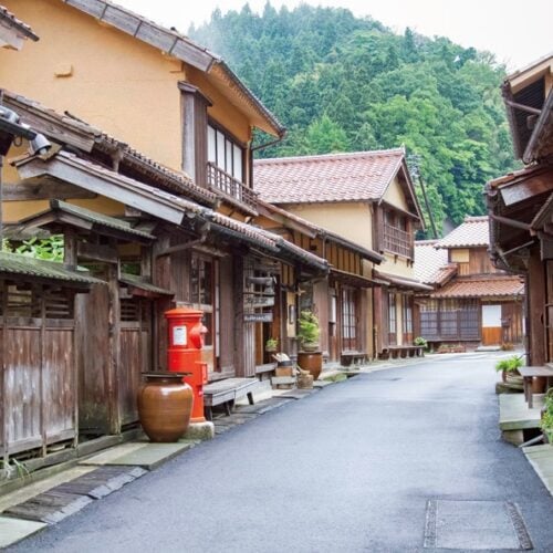 世界遺産・石見銀山がある「大森の町並み」は重要伝統的建造物保存地区に選定（島根県大田市）