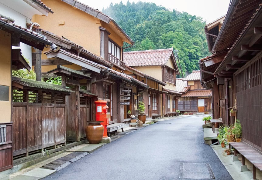 世界遺産・石見銀山がある「大森の町並み」は重要伝統的建造物保存地区に選定（島根県大田市）