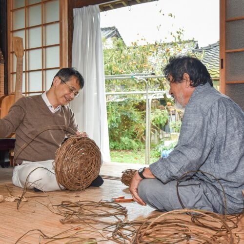 農家民泊で滞在したのは安部自然農園の「山帰来（さんきらい）」で、若いころに東京からＵターンした安部章二（あべしょうじ）さん・良子（りょうこ）さん夫妻が営んでいる