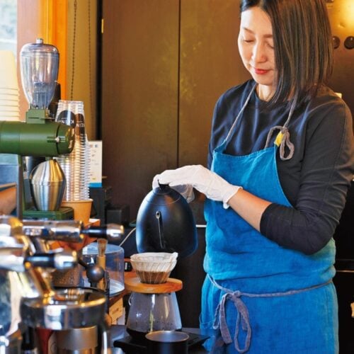 コーヒーには峠を1つ越えた隣町・小鹿野（おがの）の「毘沙門水（びしゃもんすい）」を使う。こだわりの銘水で淹れたコーヒーは苦味と酸味のバランスが絶妙／埼玉県秩父市