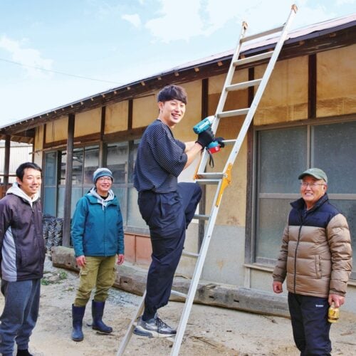 県庁所在地の離島で二拠点居住。2円で買った空き家を改修中！【愛媛県松山市】