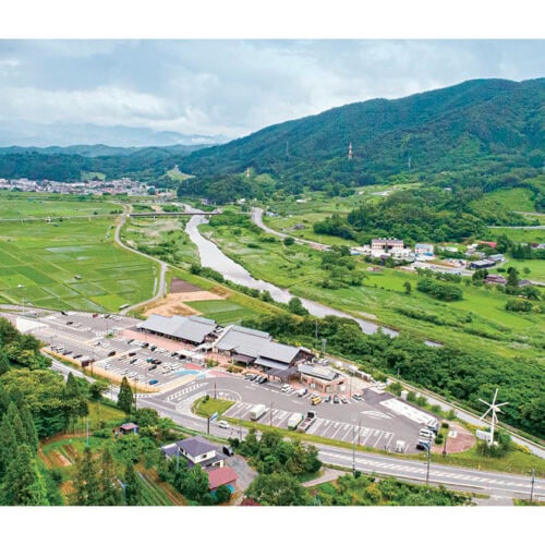 道の駅 遠野風の丘（岩手県遠野市）は緑に囲まれた道の駅