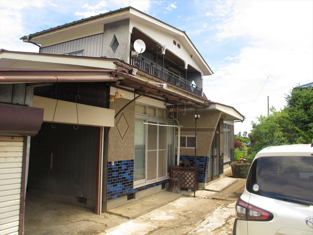 宮城県栗原市の物件の外観。生活利便施設にもアクセスがいい環境