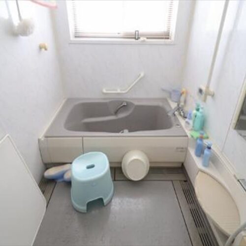 山形県大江町の物件の浴室。ユニットバスで使いやすい。
