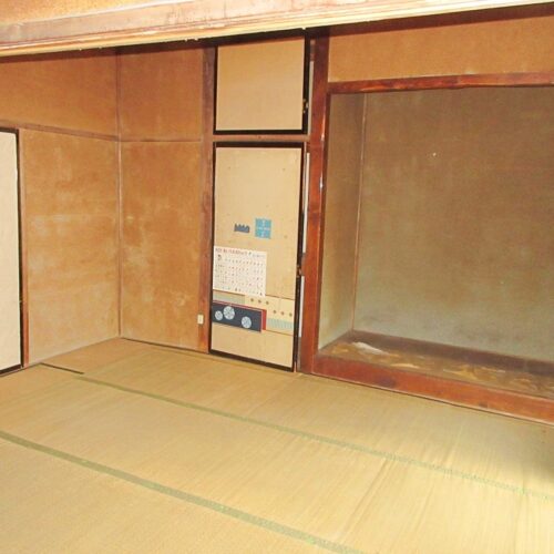 岩手県遠野市の物件の和室。床の間など風情ある造りです