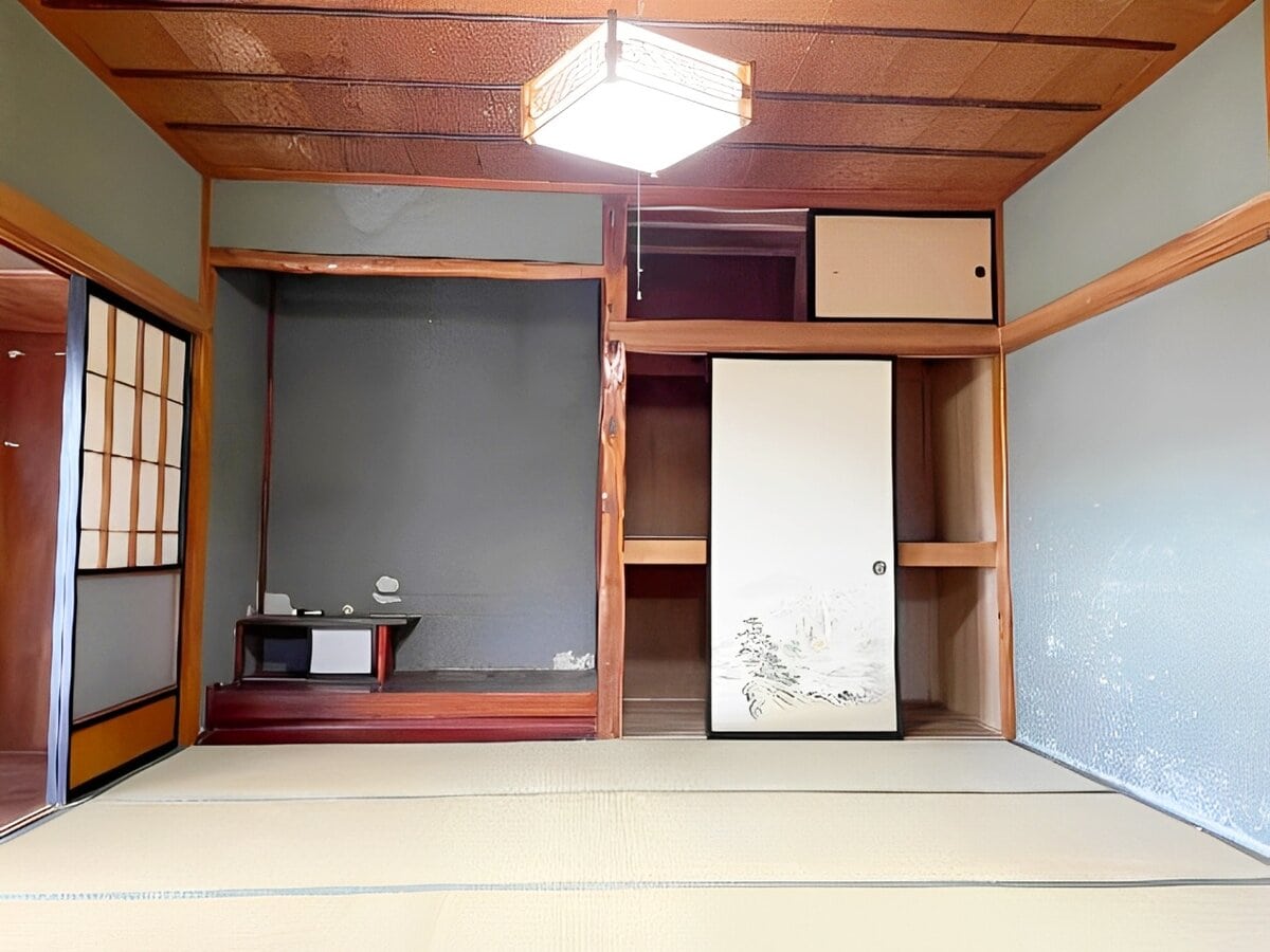 長野県駒ケ根市の物件の和室。床の間や押し入れがあります