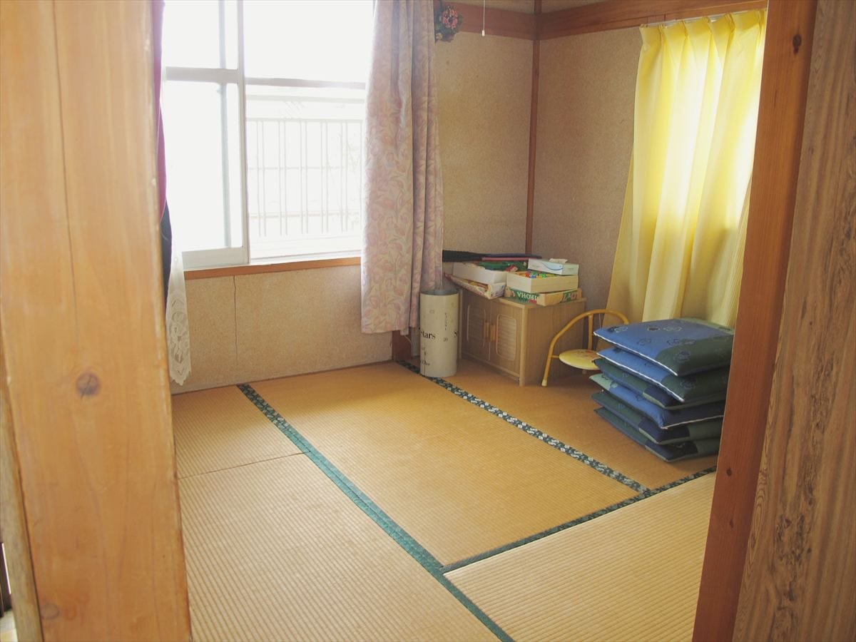 宮城県栗原市の和室。経年劣化はあるものの傷みは少なく補修不要