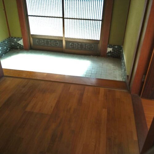 山口県宇部市の物件の玄関。広さもあって使いやすそう。