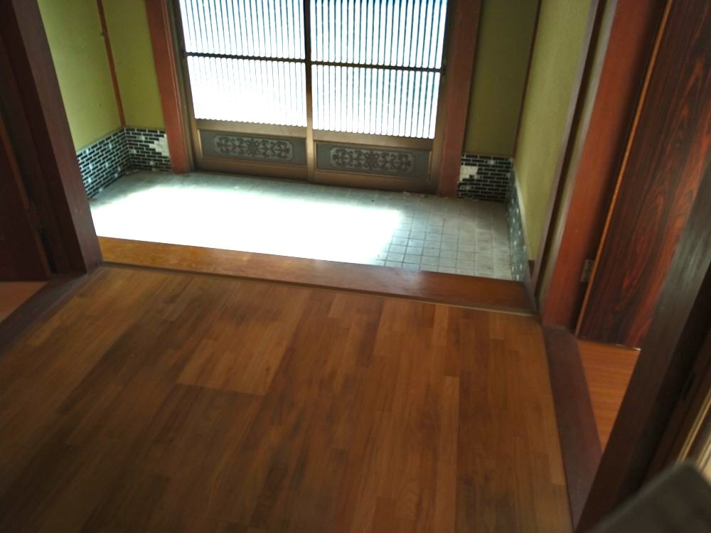 山口県宇部市の物件の玄関。広さもあって使いやすそう。