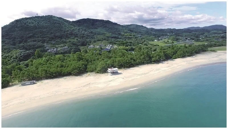 大分県杵築市の奈多（なだ）海岸。美しい砂浜が続く。