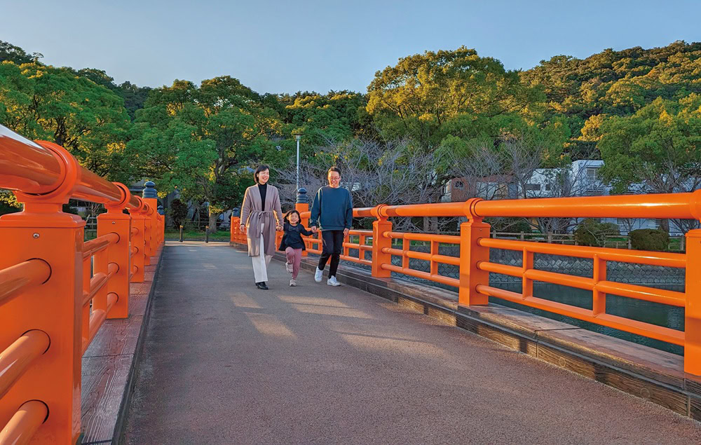 和歌山市は歴史深いまちで、日本遺産に登録されている庭園や神社が身近にあり、家族でよく足を運ぶ