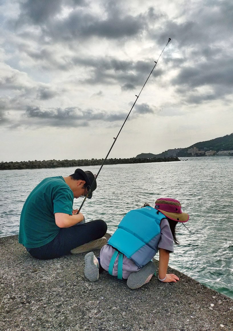 「釣りに出かけたり、虫捕りをしたり。海も山もある和歌山市では、娘が自然のなかで五感を使いながら思いきり遊ぶことができています。移住して一番よかったと感じている点です」