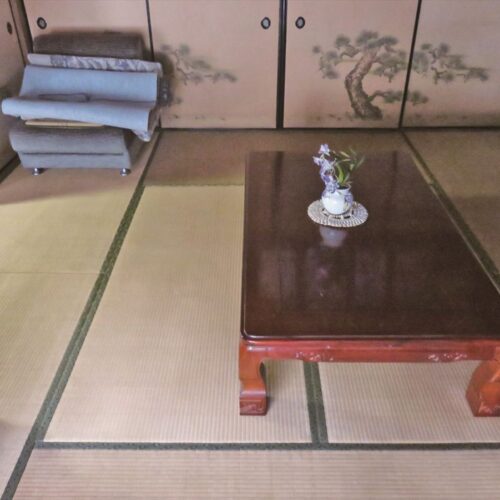 大分県豊後高田市の物件の和室。畳は張り替え済み。
