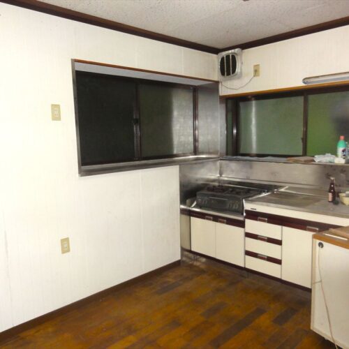 山口県山陽小野田市の物件のキッチン。