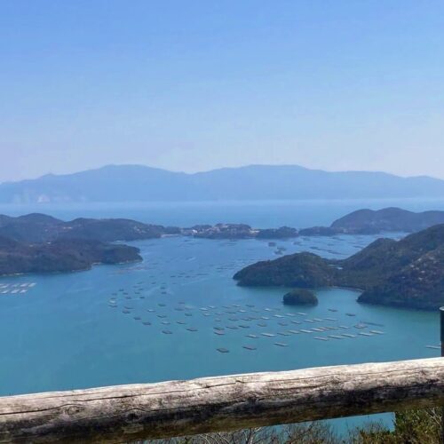 岡山県備前市の瀬戸内海。瀬戸内海国立公園夕立受山からの風景