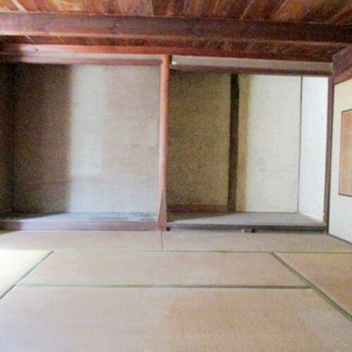 岡山県備前市の物件の1階和室。床の間がある部屋です