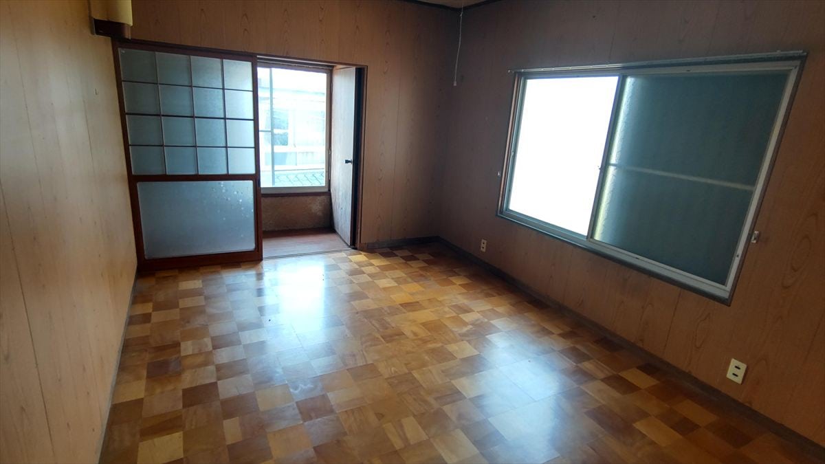 岡山県備前市の物件の洋室。書斎としても使えそう。