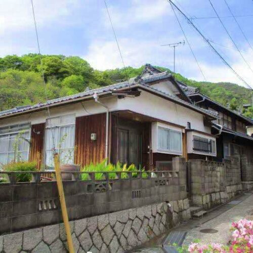 造り酒屋の木材を移築した趣ある古民家。部屋数が多く、菜園付き。海も近い【岡山県備前市】瀬戸内海と歴史ある街並みが魅力のまちで暮らす