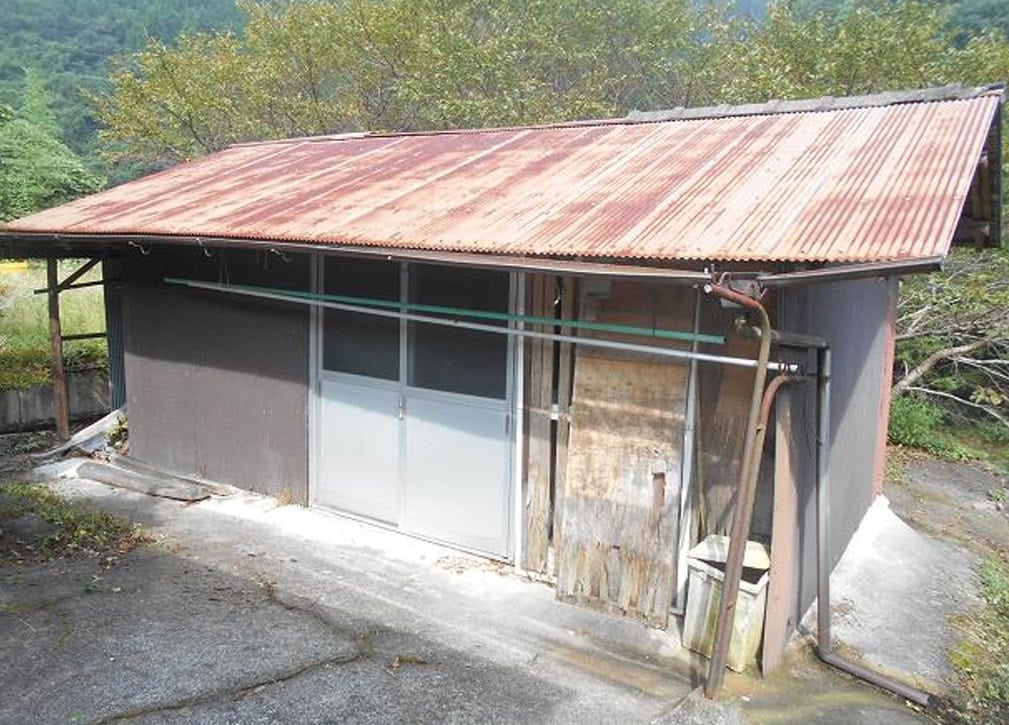 山口県周南市の物件の倉庫。使いやすそうなほどよい広さ。