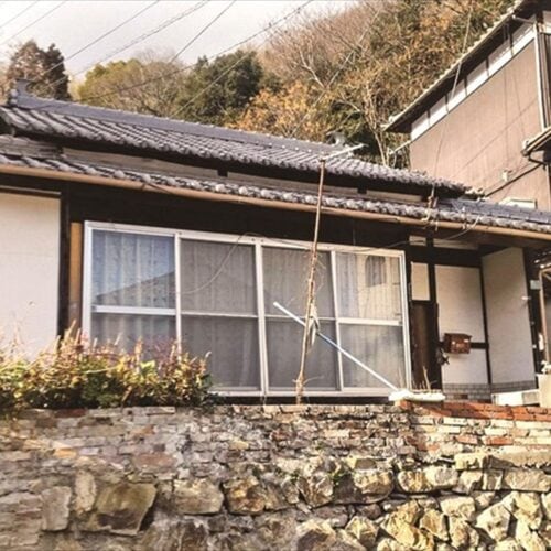 土壁の古民家が50万円！駅やスーパーが徒歩圏内【岡山県備前市】関西圏へアクセスしやすい海辺のまち｜のびのびした子育て環境も魅力